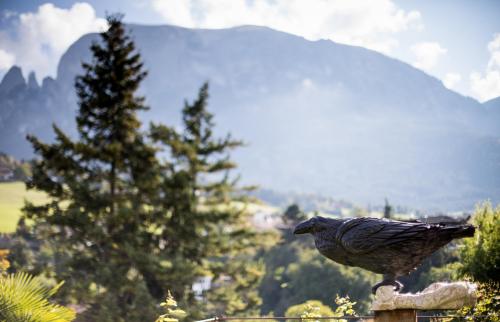 hotel-turm-kraehe-schlern